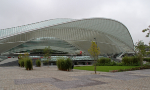 voorzijde station